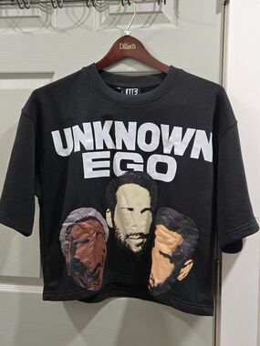 New Mens UE Black Graphic tshirt with White Logo Tag Size Small